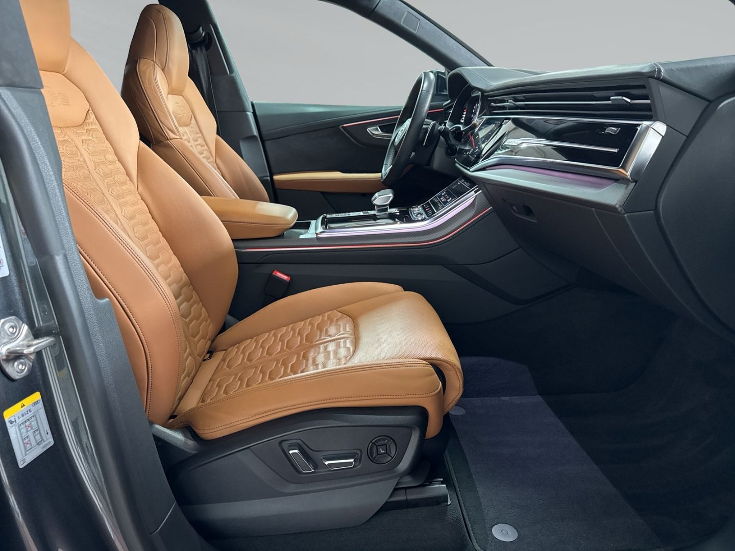 Audi RSQ8 qu tiptro 360°+AHK+HuD+Keramik+Pano+Sthz