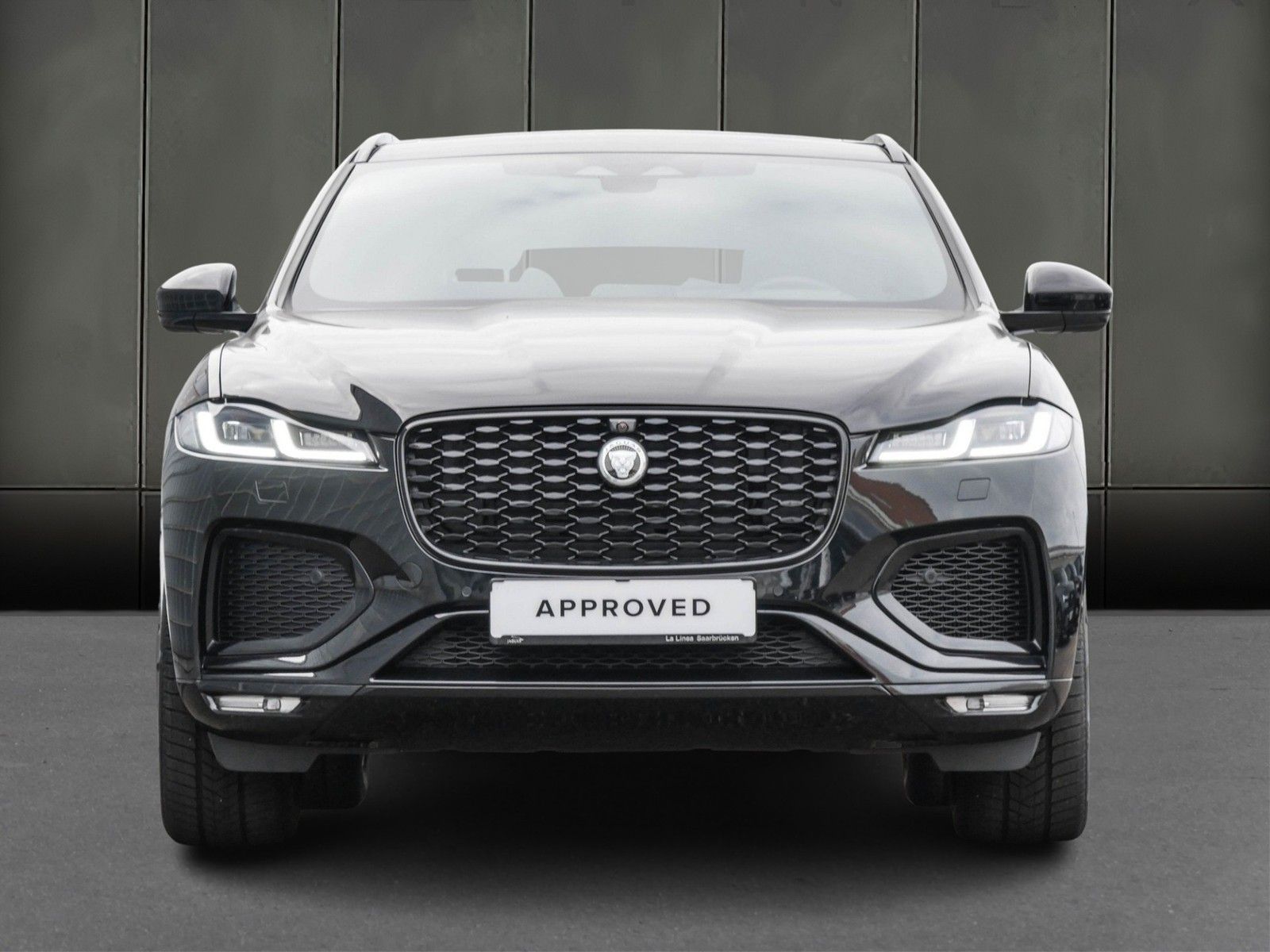 Jaguar F-PACE D300 R-Dynamic SE 90th Anniversary Editio
