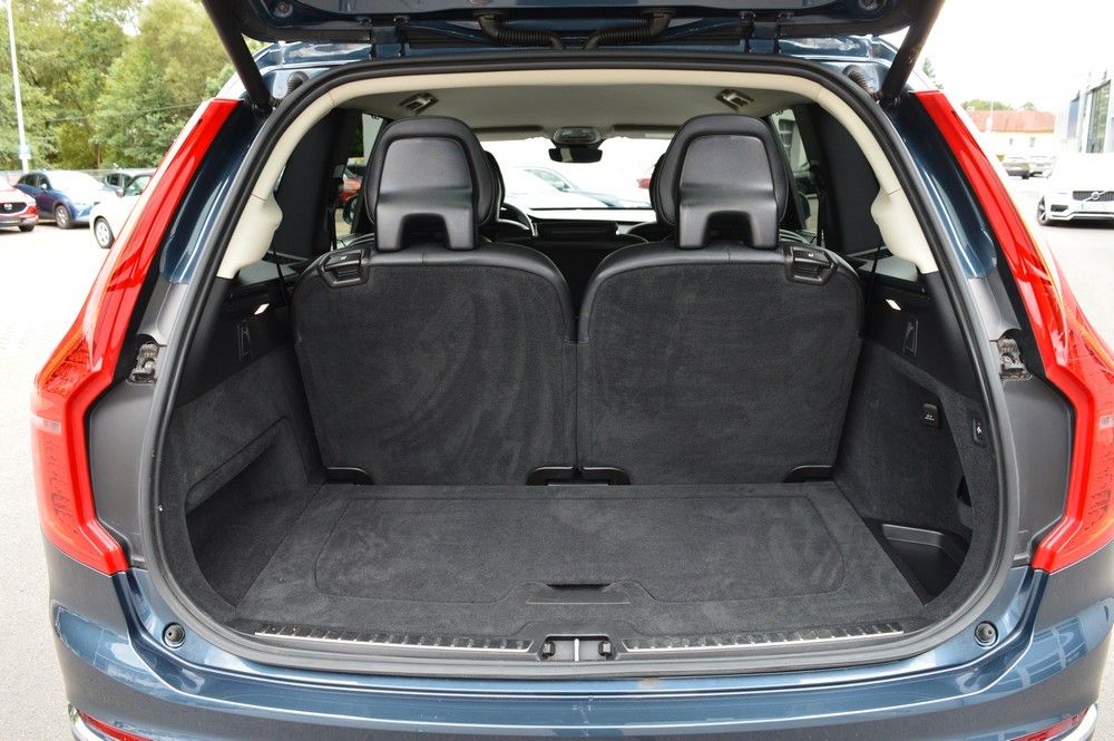 Volvo XC90 B5 D AWD Plus Bright AT *Voll+AHK+deutsch*