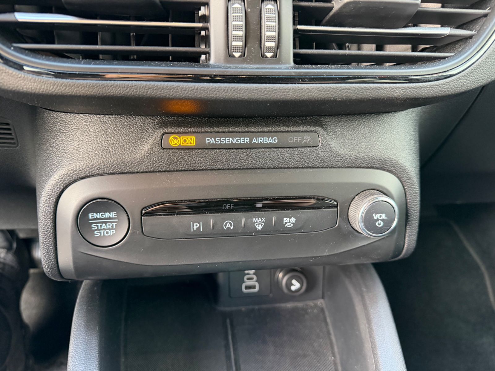 Ford Focus Lim. 1.5TDCI ST-Line*ACC*LED*NAVI*KAMERA