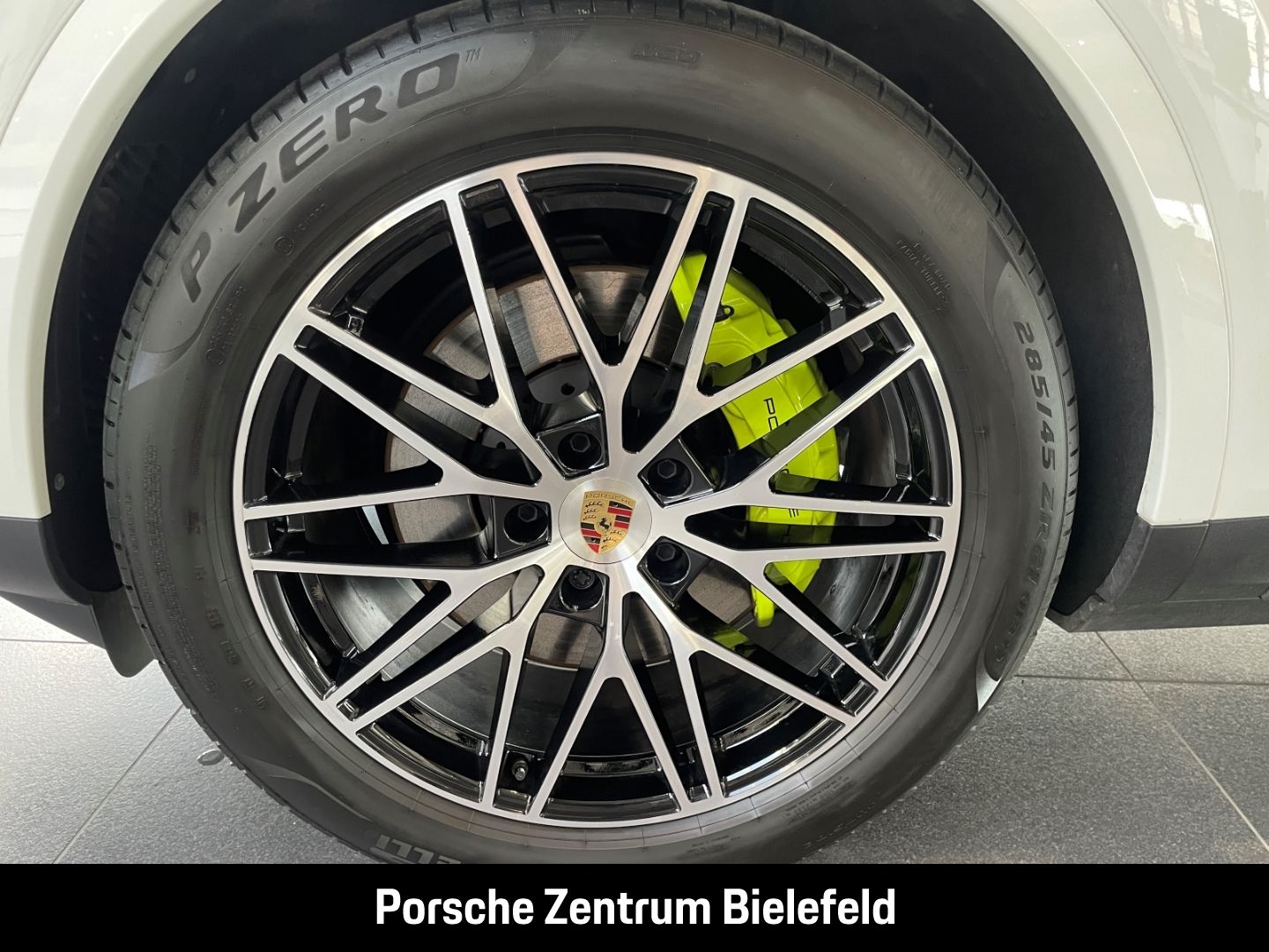 Porsche Cayenne E-Hybrid Panoramadach LED-Matrix BOSE