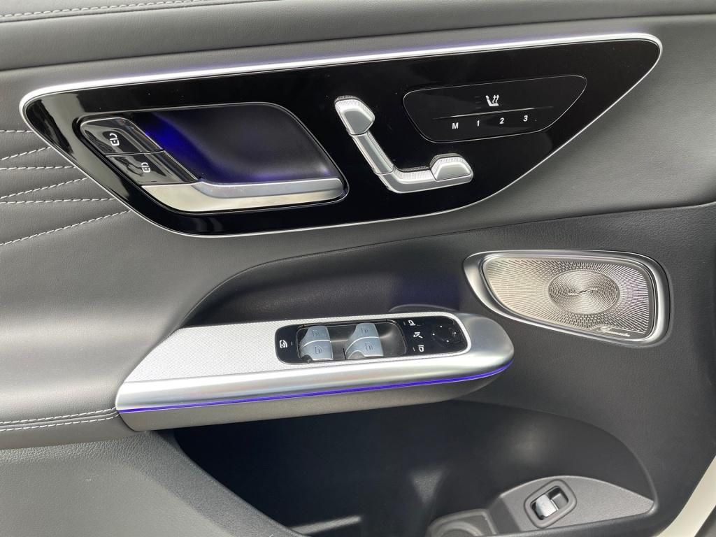 Mercedes-Benz GLC 220 d 4M AMG+AHK+Pano+Distronic+Navi+LM