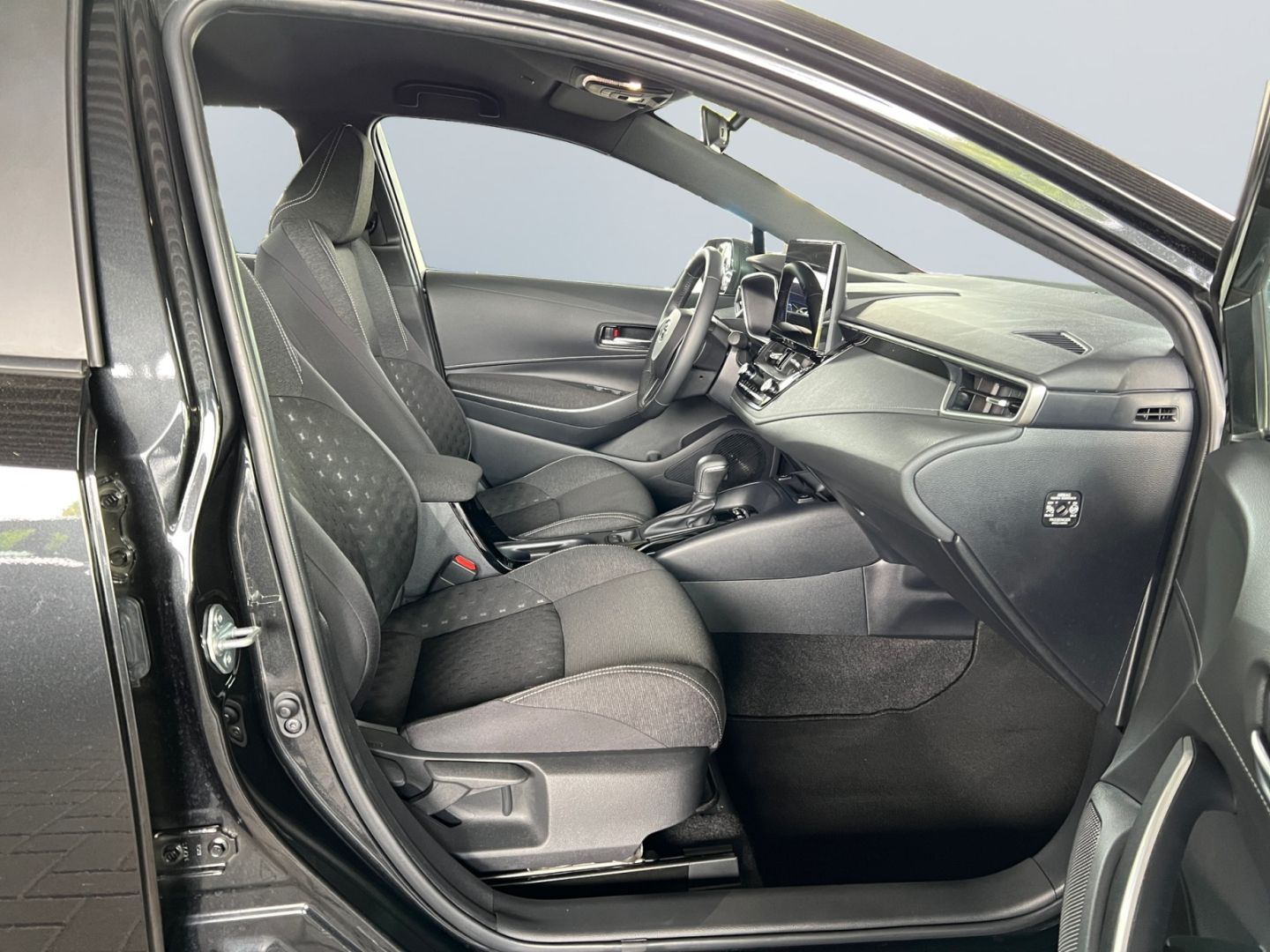 Toyota Corolla 1.8 Hybrid TS Business Edition *SHZ*CAM*
