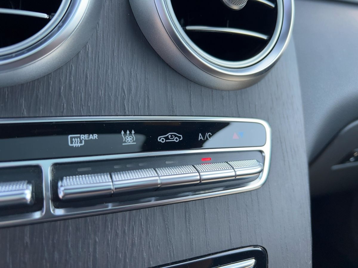 Mercedes-Benz GLC 300 de 4Matic AMG Line - Samsaru's Car Outlet