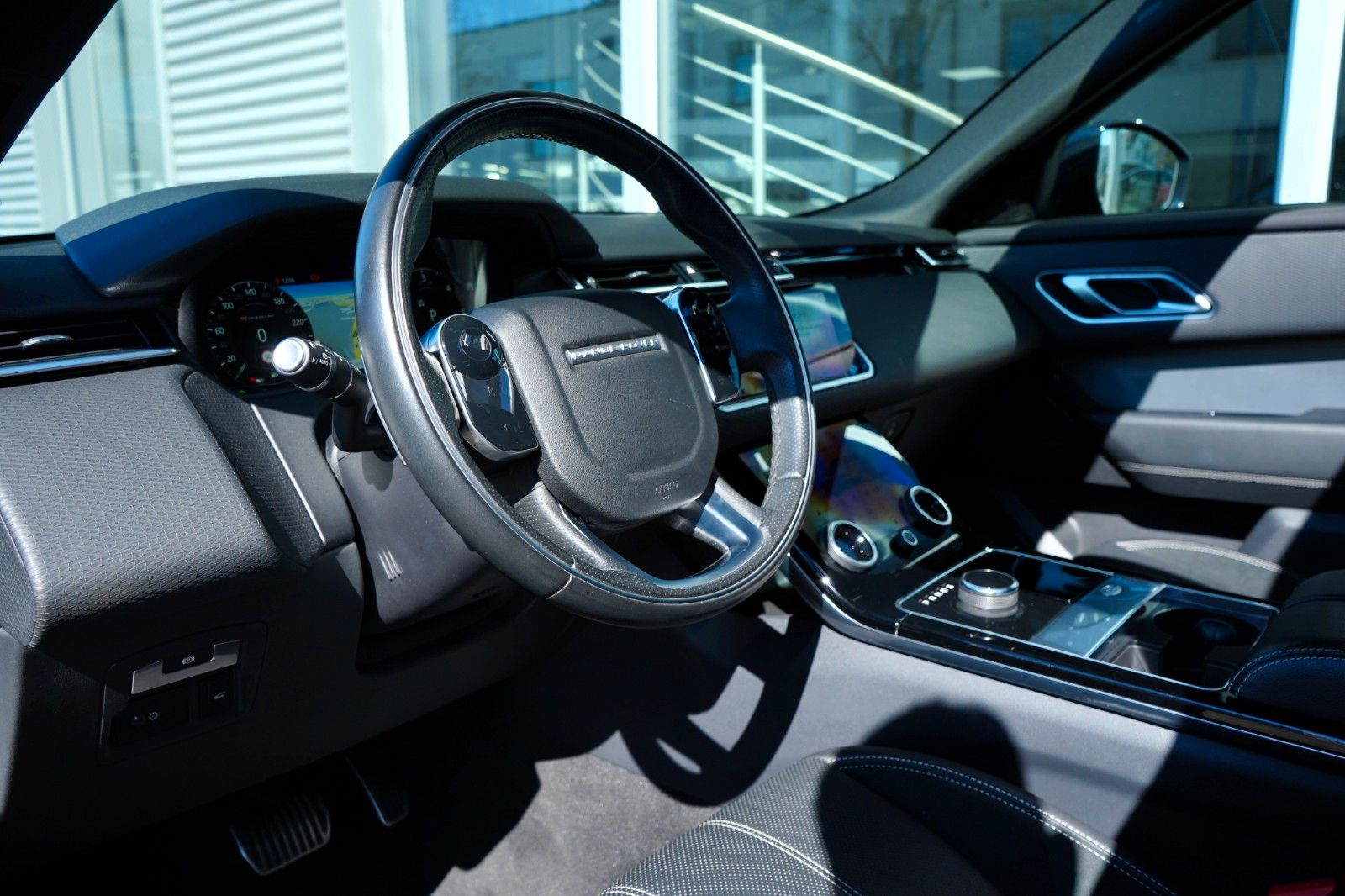 Range Rover Velar R-Dynamic - Samsaru's Car Outlet