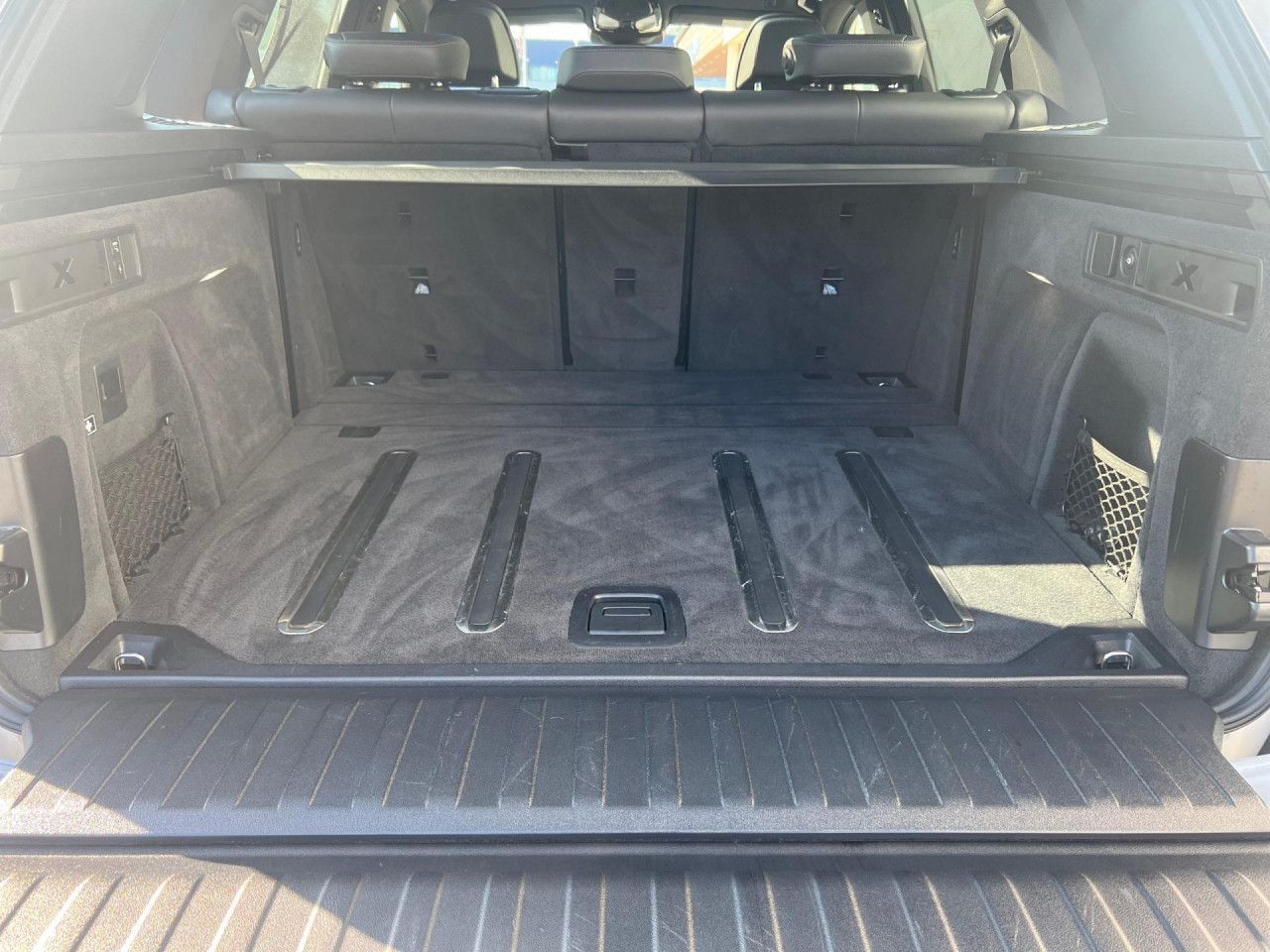 BMW X5 xDr 40iA M SPORT Pano,AHK,StHzg,KomSi,Luftfed