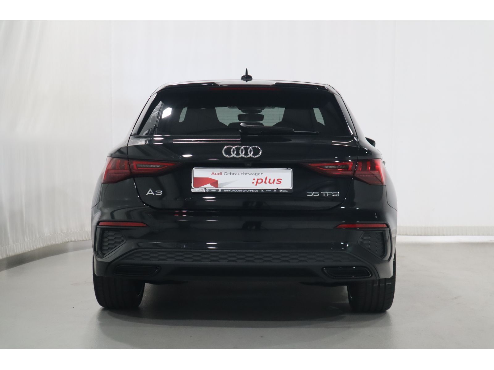 Audi A3 Sportback 35 TFSI S line - Samsaru's Car Outlet