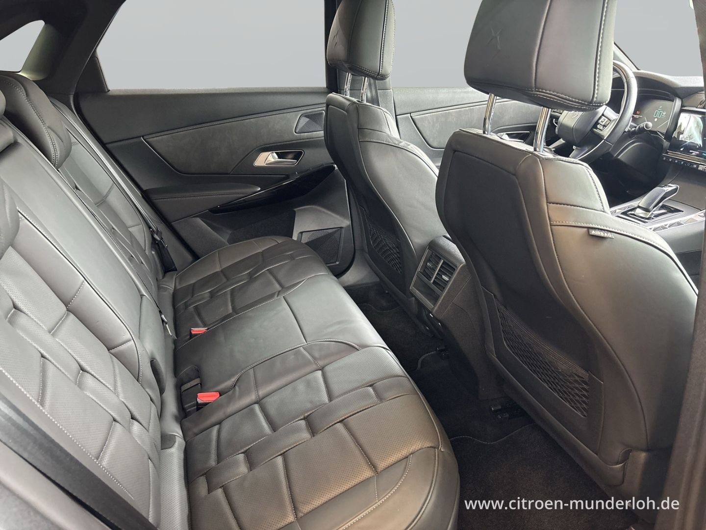 DS Automobiles DS7 E-Tense 4x4 Louvre Hybrid Autom. LEDER PANOR