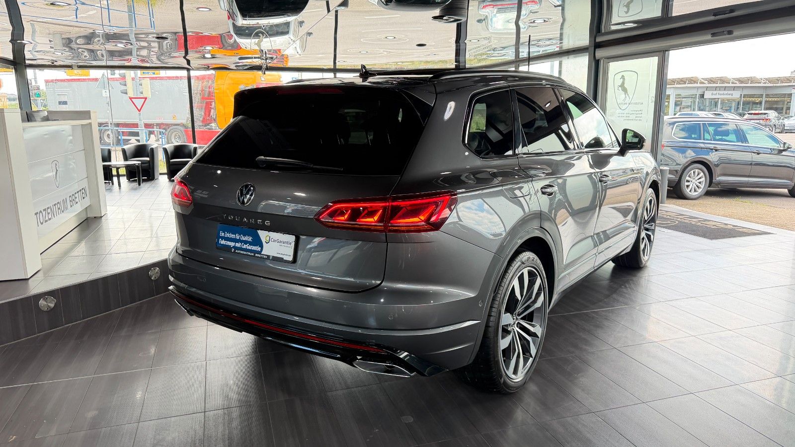 Volkswagen Touareg 3.0 TDI DSG*R-Line*Black*4M*Luft*Matrix*