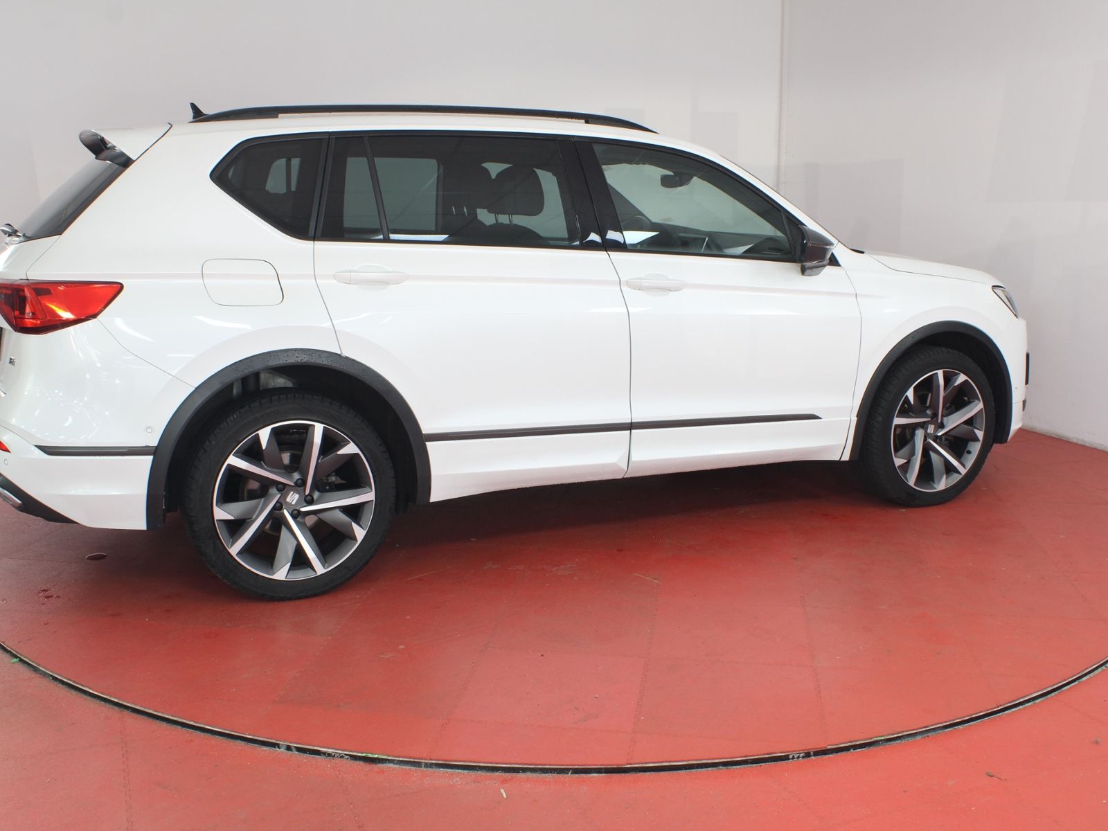 Seat Tarraco FR 2.0TDI DSG 350-ohne Anzahlung Navi AH