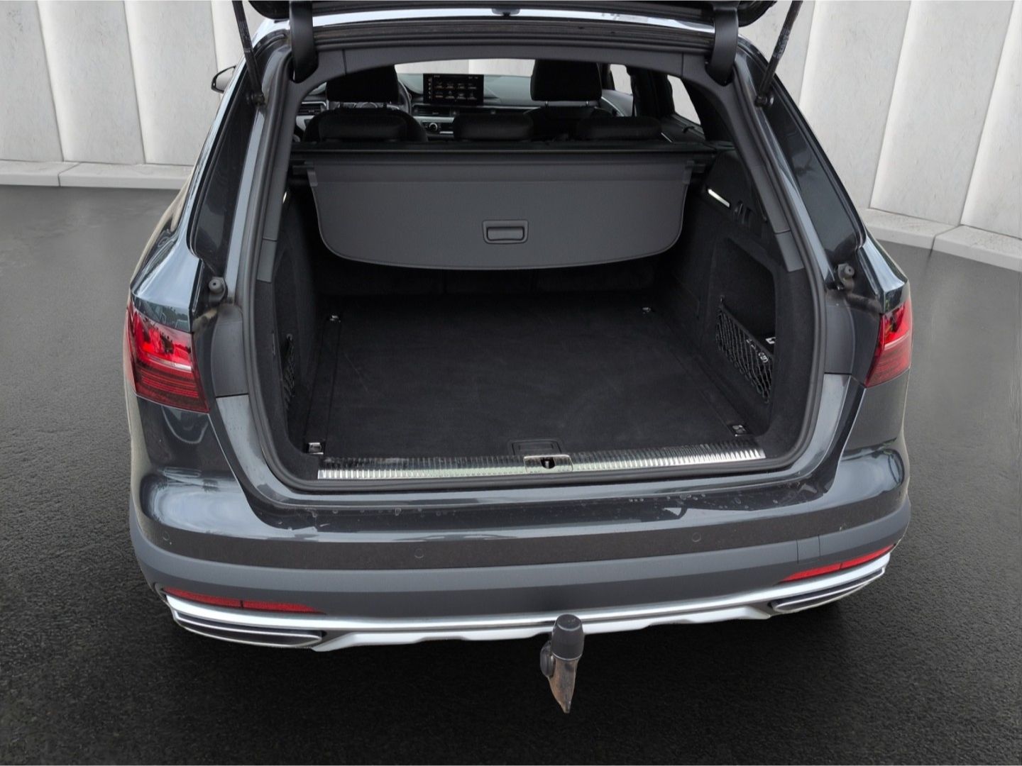 Audi A4 allroad quattro 45TFSI*S-tron AHK Matrix-LED