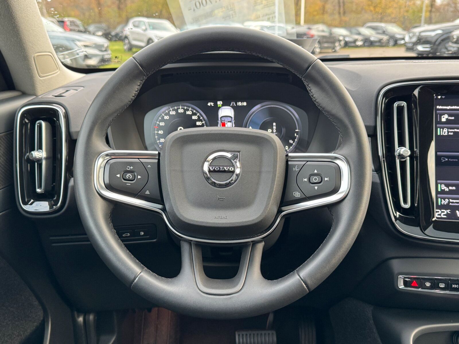 Volvo XC40 T5 Ultimate Dark AHK|PANO|