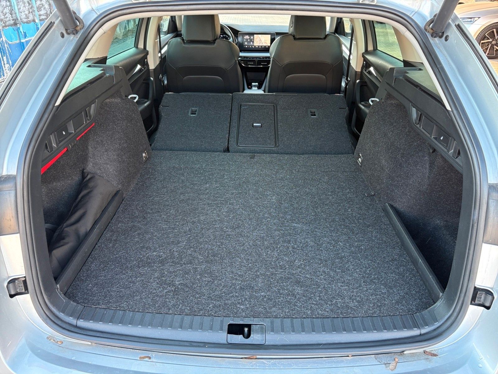 Skoda Octavia Combi 1.4 TSI iV DSG First Edition - Samsaru's Car Outlet