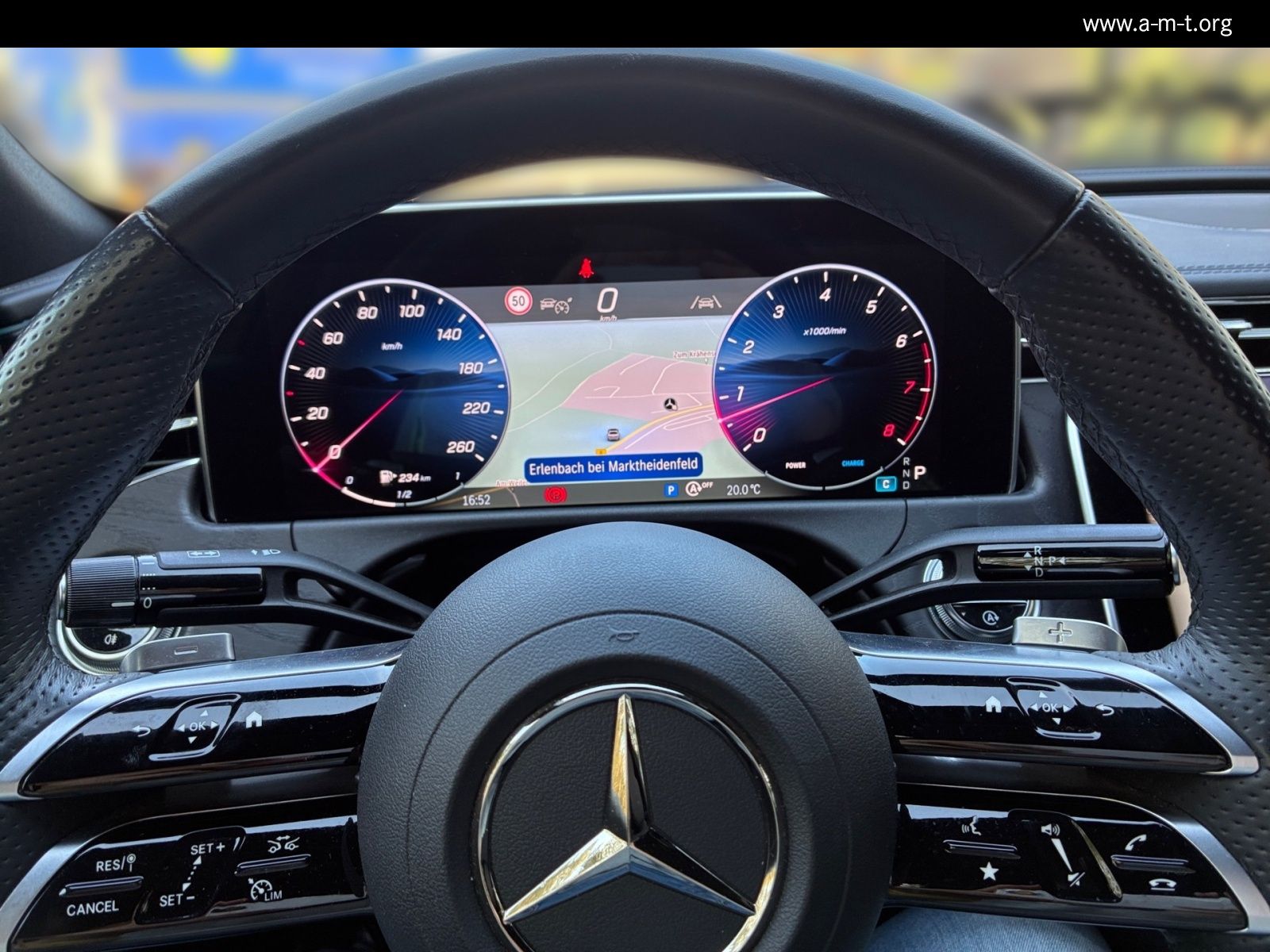 Mercedes-Benz E 200 AMG Line - Samsaru's Car Outlet