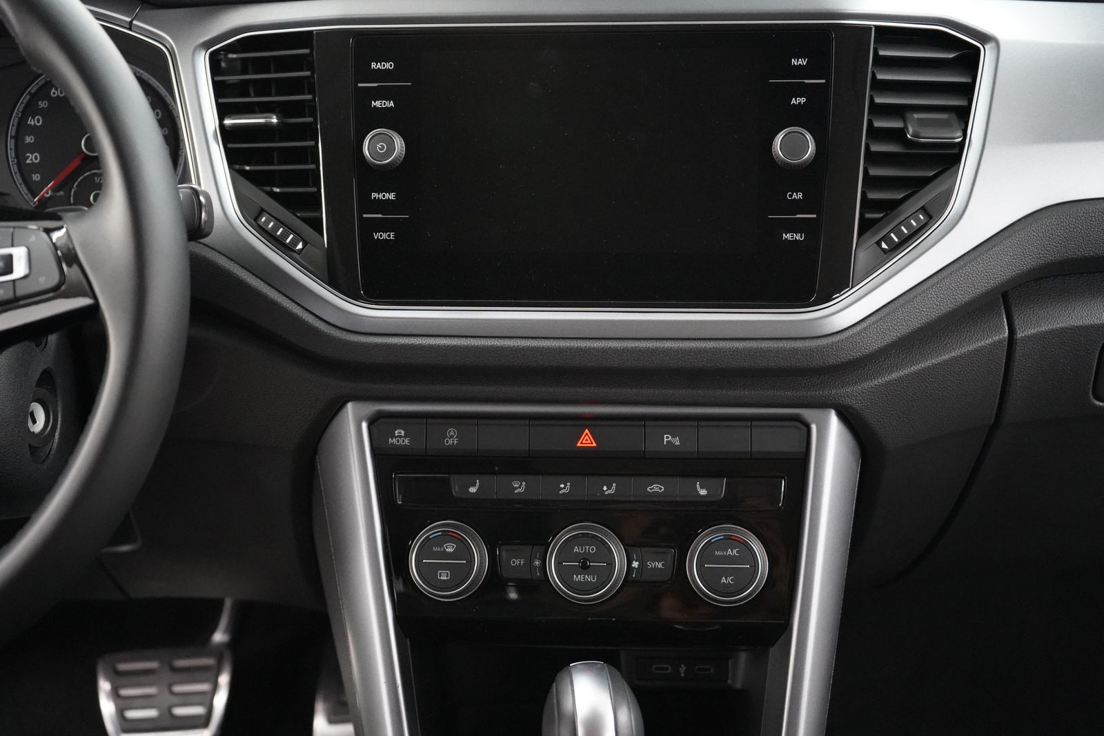 Volkswagen T-Roc 2.0 - Samsaru's Car Outlet