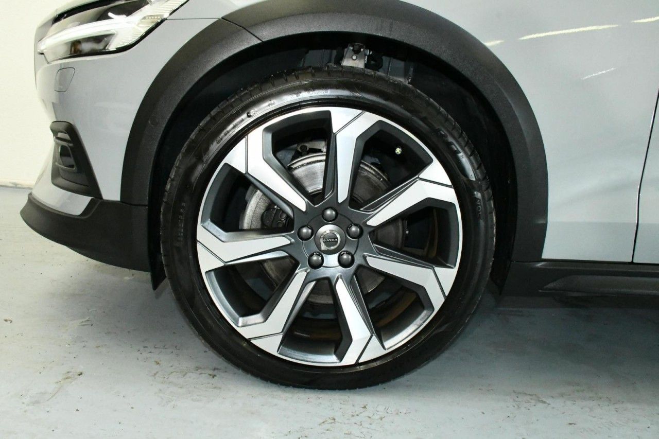 Volvo V60 Cross Country AWD Ultim ACC*PAN*H&K*AHK*SBEL
