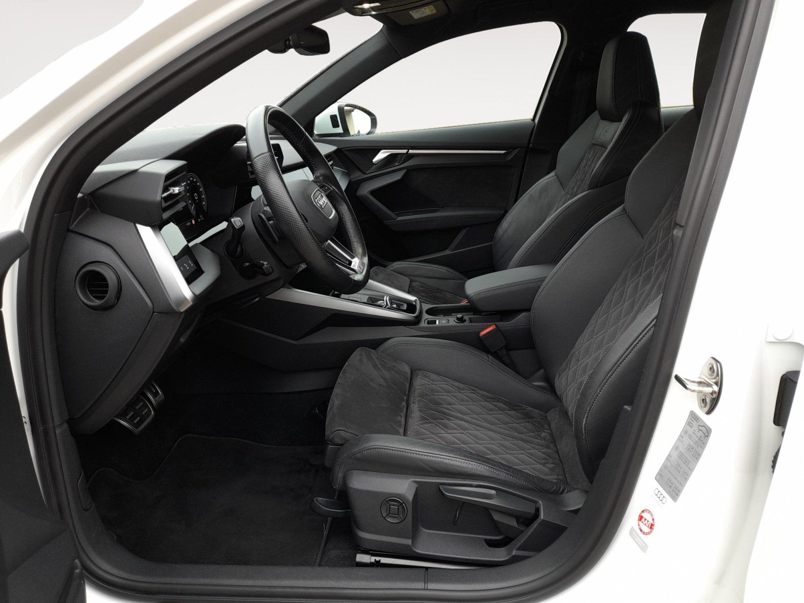 Audi A3 Sportback 40 TFSI e S-Line AHK RFK ACC