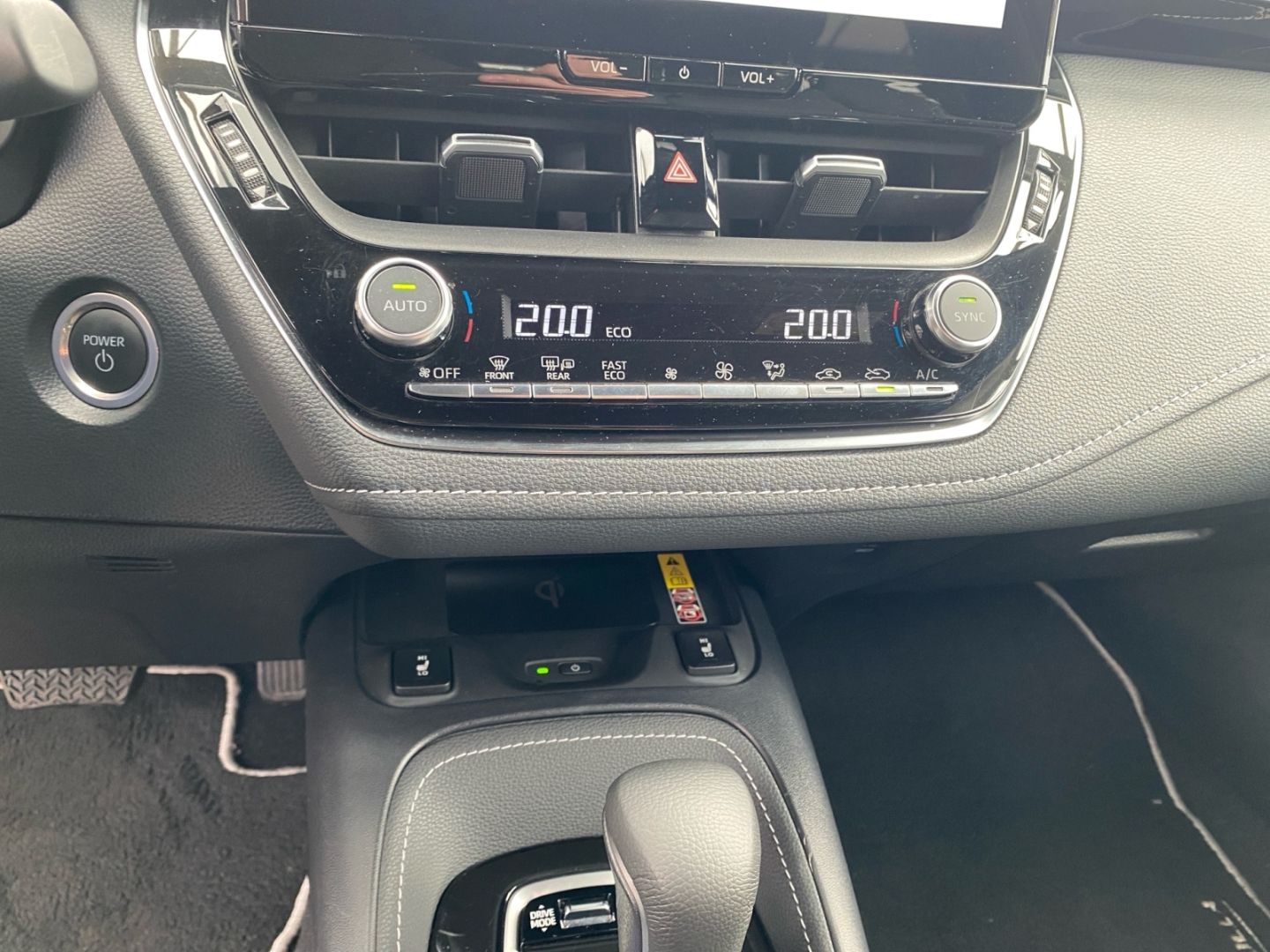 Toyota Corolla 1.8 Hybrid Team D *Bi-LED*ACC*Kamera*SHZ