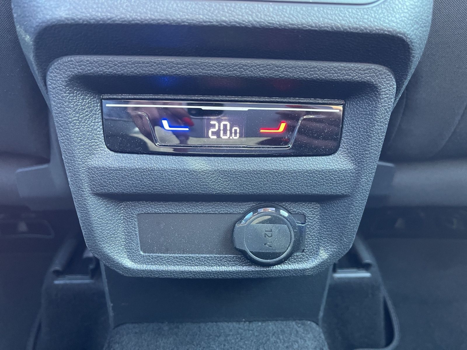 Volkswagen Tiguan Life 1.5 TSI - Samsaru's Car Outlet