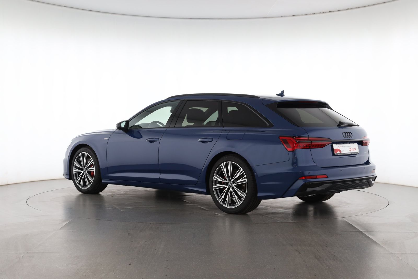 Audi A6 Avant 55 TFSI e quattro S tronic S line AHK