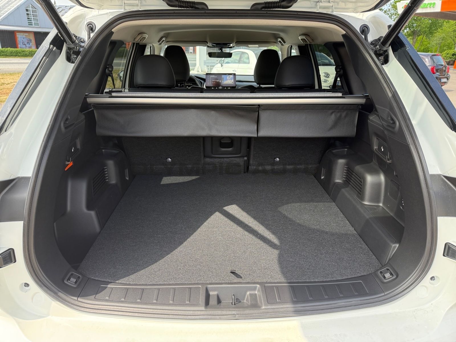 Mitsubishi Plug-in Hybrid Outlander 2,4l  Intro Edition CAM