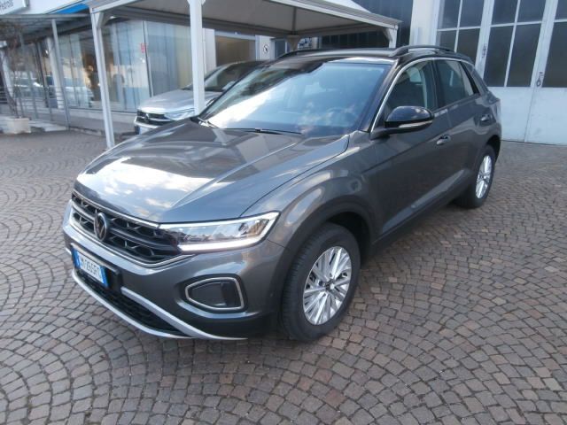 Volkswagen T-Roc 1.5 TSI OPF DSG Life" → "Volkswagen T-Roc 1.5 TSI Life - Samsaru's Car Outlet