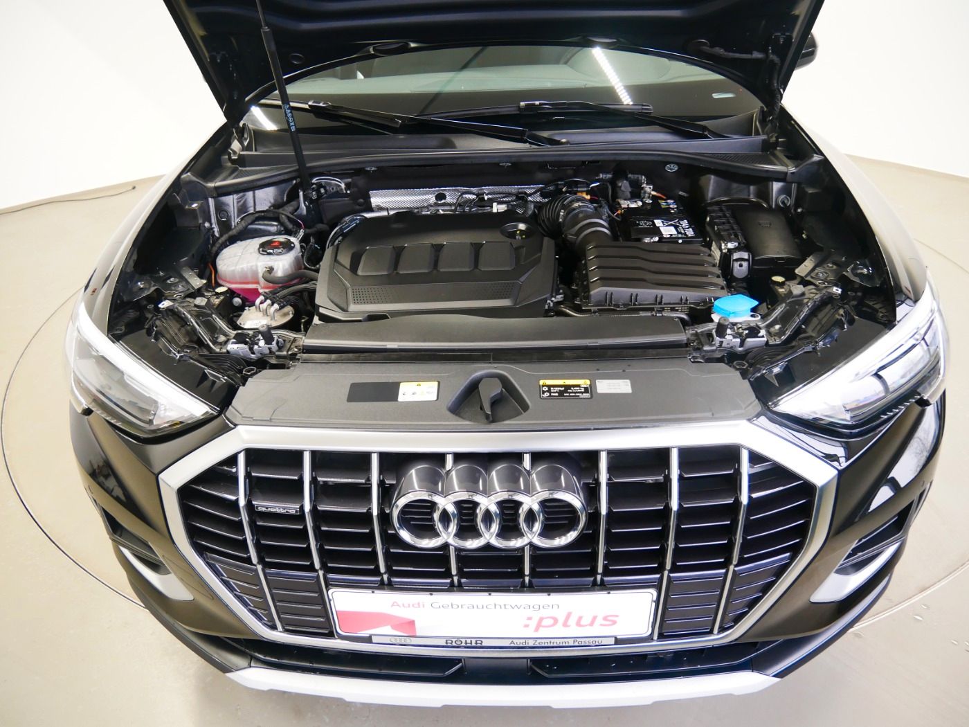 Audi Q3 40 TDI quattro advanced - Samsaru's Car Outlet
