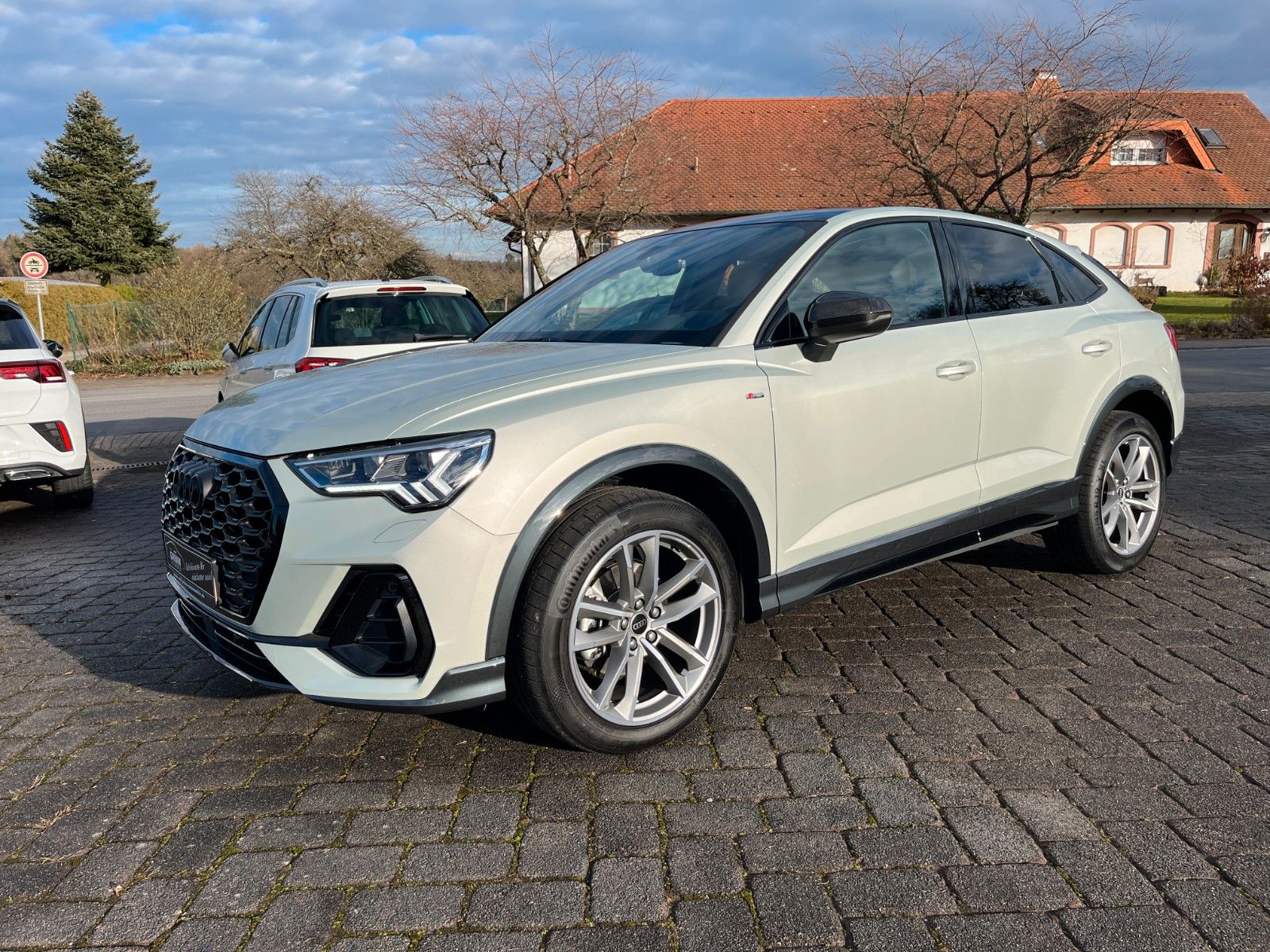 Audi Q3 Sportback 35 TDI quattro S line - Samsaru's Car Outlet