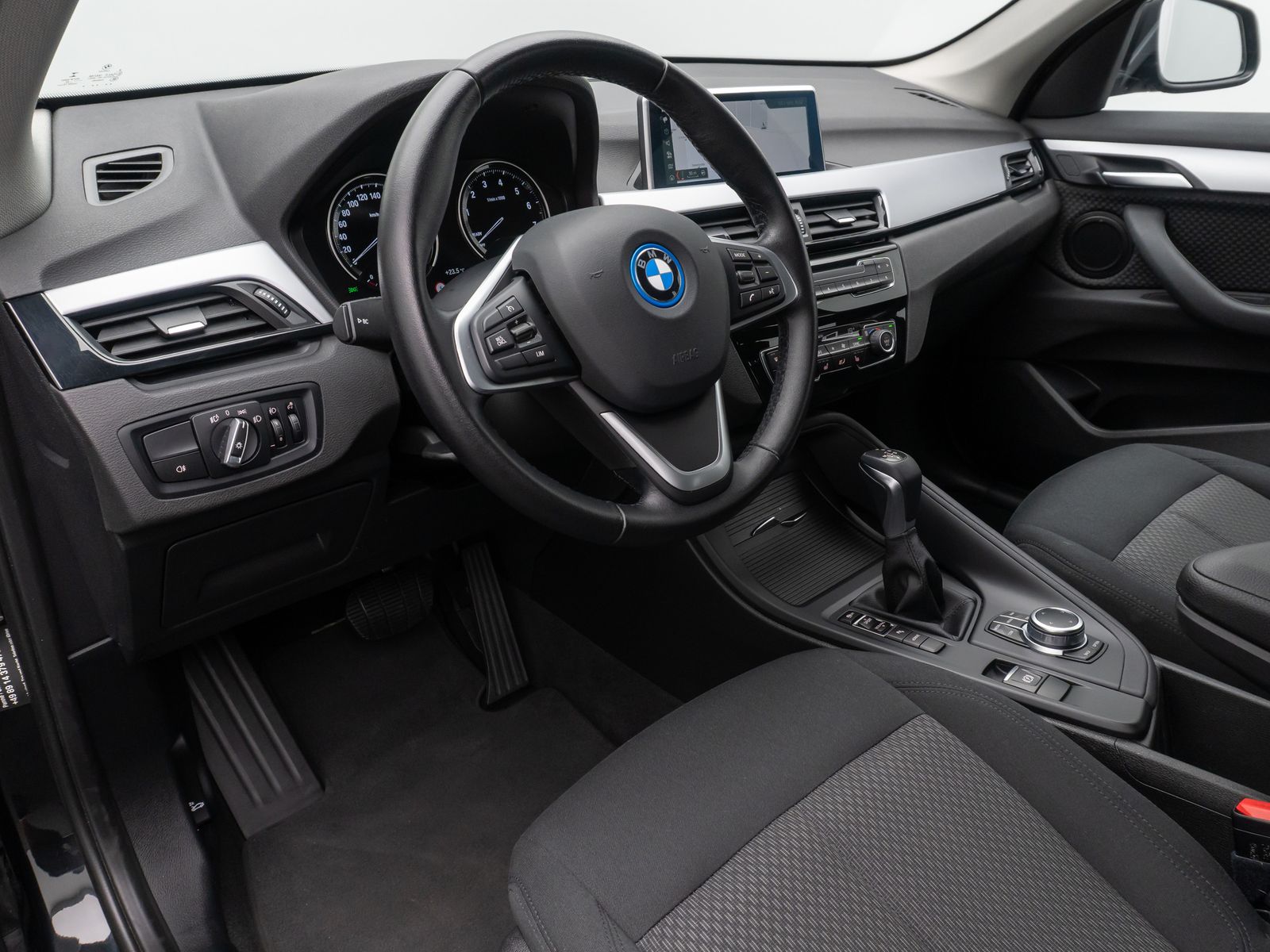 BMW X1 xD25e - Samsaru's Car Outlet