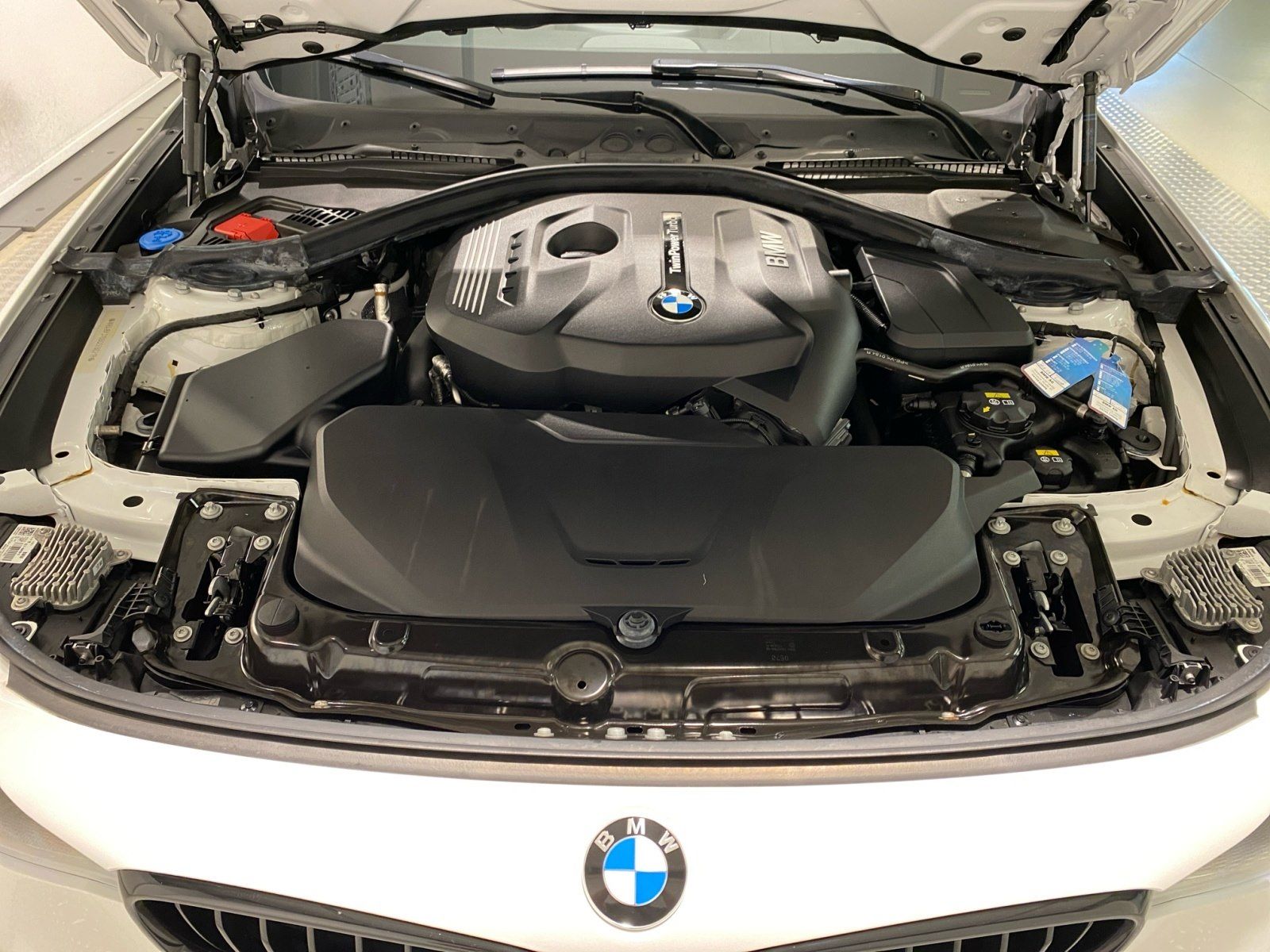 BMW 320i Gran Turismo M Sport - Samsaru's Car Outlet