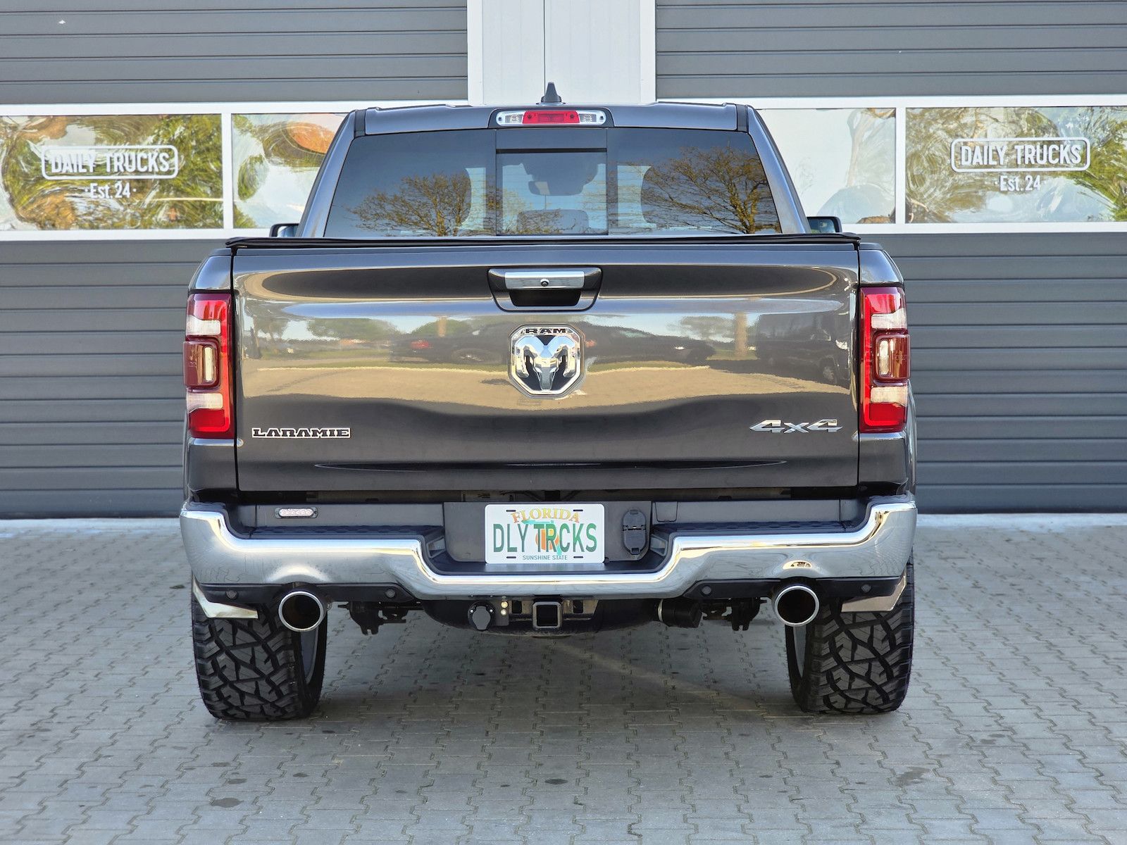 Dodge RAM 1500 5.7 4x4 Laramie Memory AHK LED 3.5´´ RC