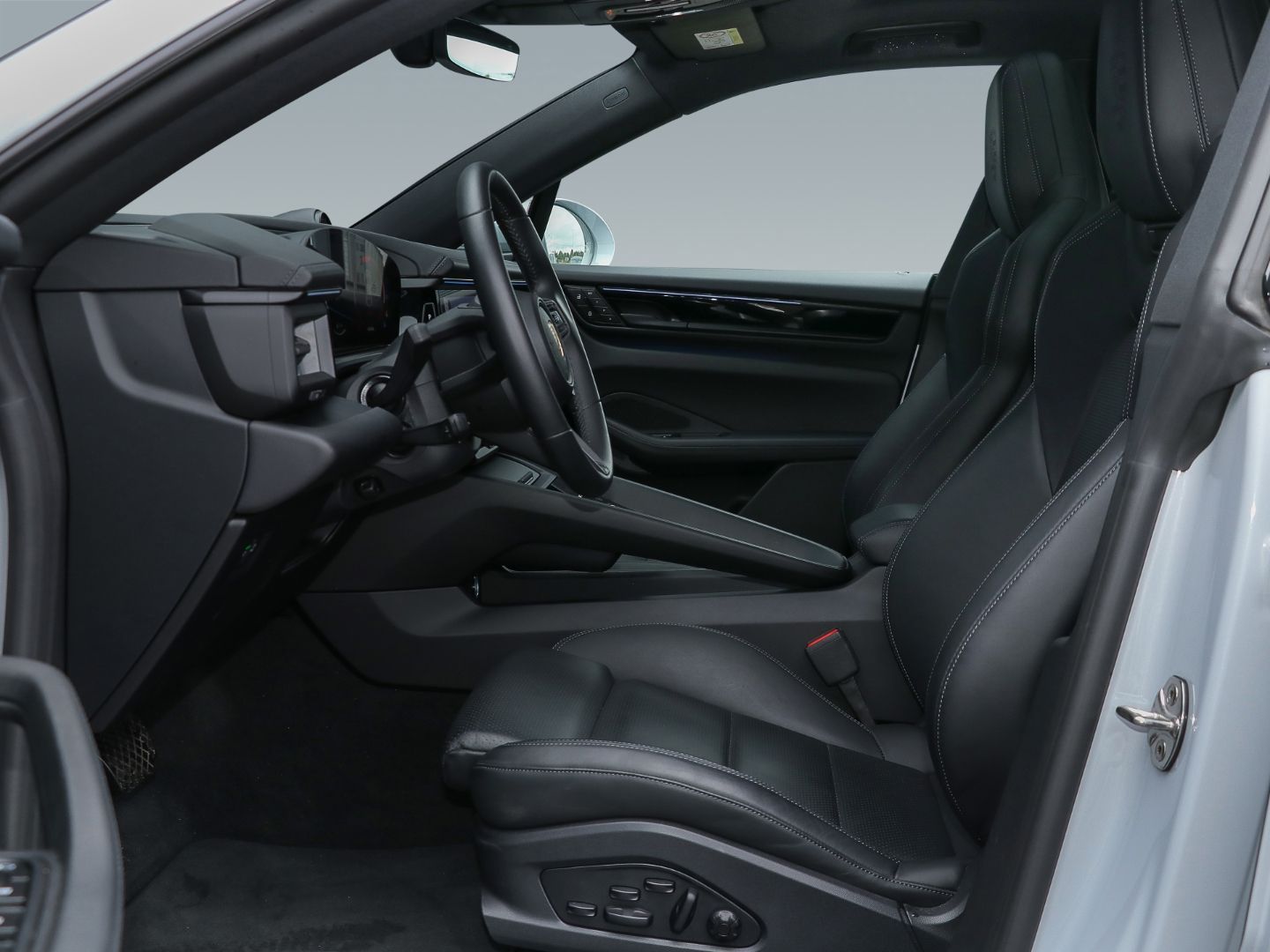 Porsche Macan 4 HA-Lenkung LED-Matrix Surround-View BOSE
