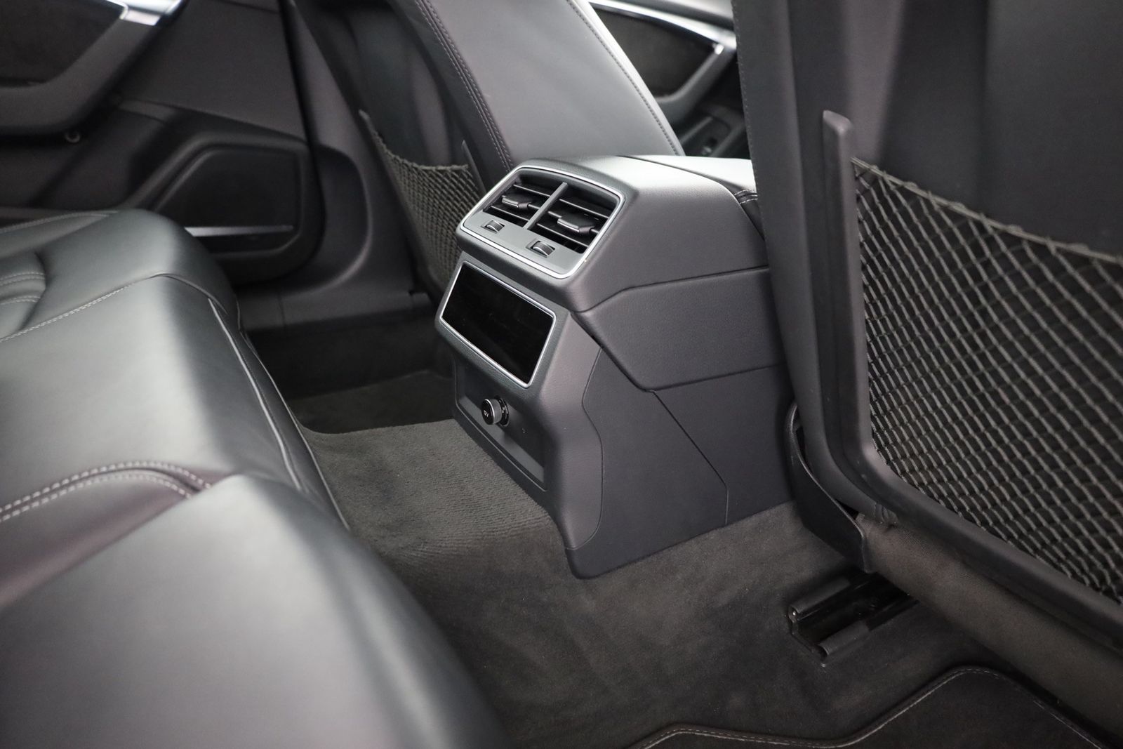 Audi A6 Avant 40 TDI quattro S line - Samsaru's Car Outlet