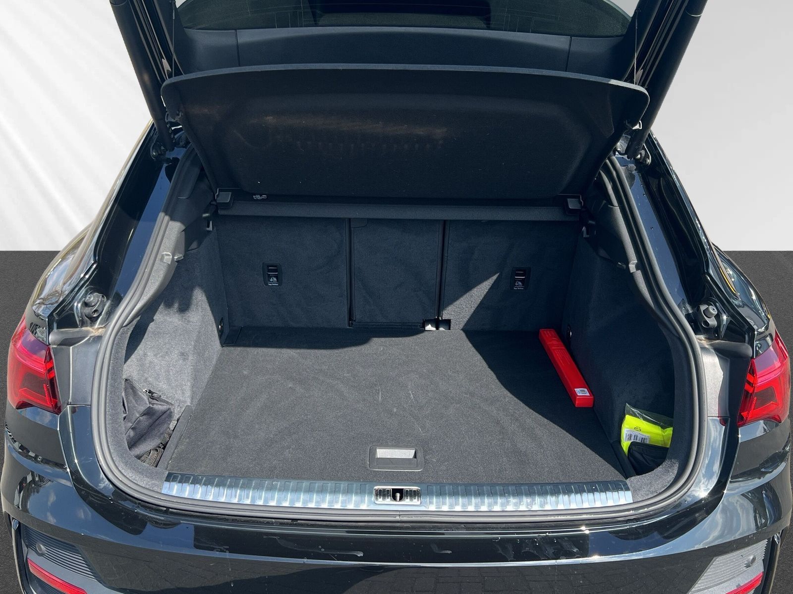 Audi Q3 Sportback S line 45TFSI quattro - Samsaru's Car Outlet