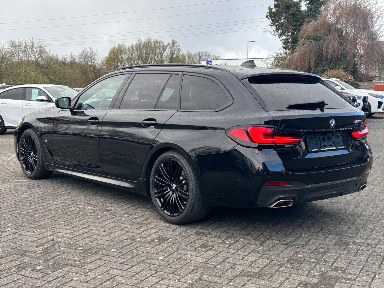 BMW 530 i M Sport / Standheizung / Leder / AHK