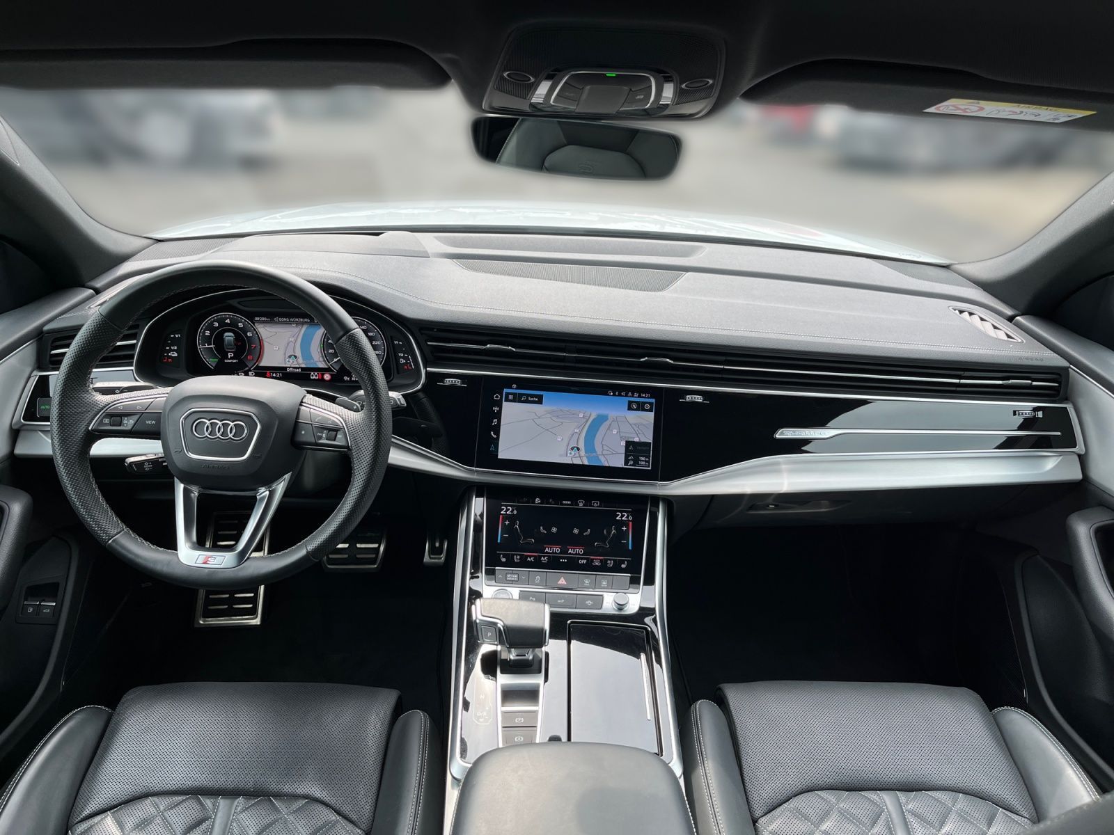 Audi Q8 S-Line 55 TFSIe quattro / HD-Matrix, AHK, B&O