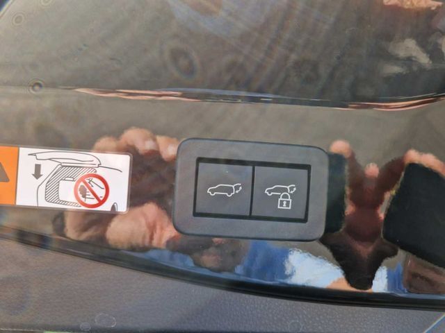 Toyota C-HR 2.0 Hybrid AWD GR SPORT Premiere