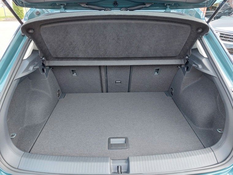 Volkswagen T-Roc 2.0 TDI Style - Samsaru's Car Outlet