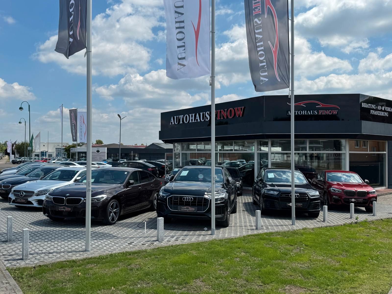Toyota Corolla 1.8 Touring Sports Hybrid - Samsaru's Car Outlet