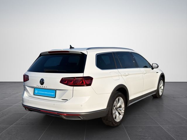 Volkswagen Passat Alltrack 2.0TDI 4M Matrix/AHK/360°/Navi P