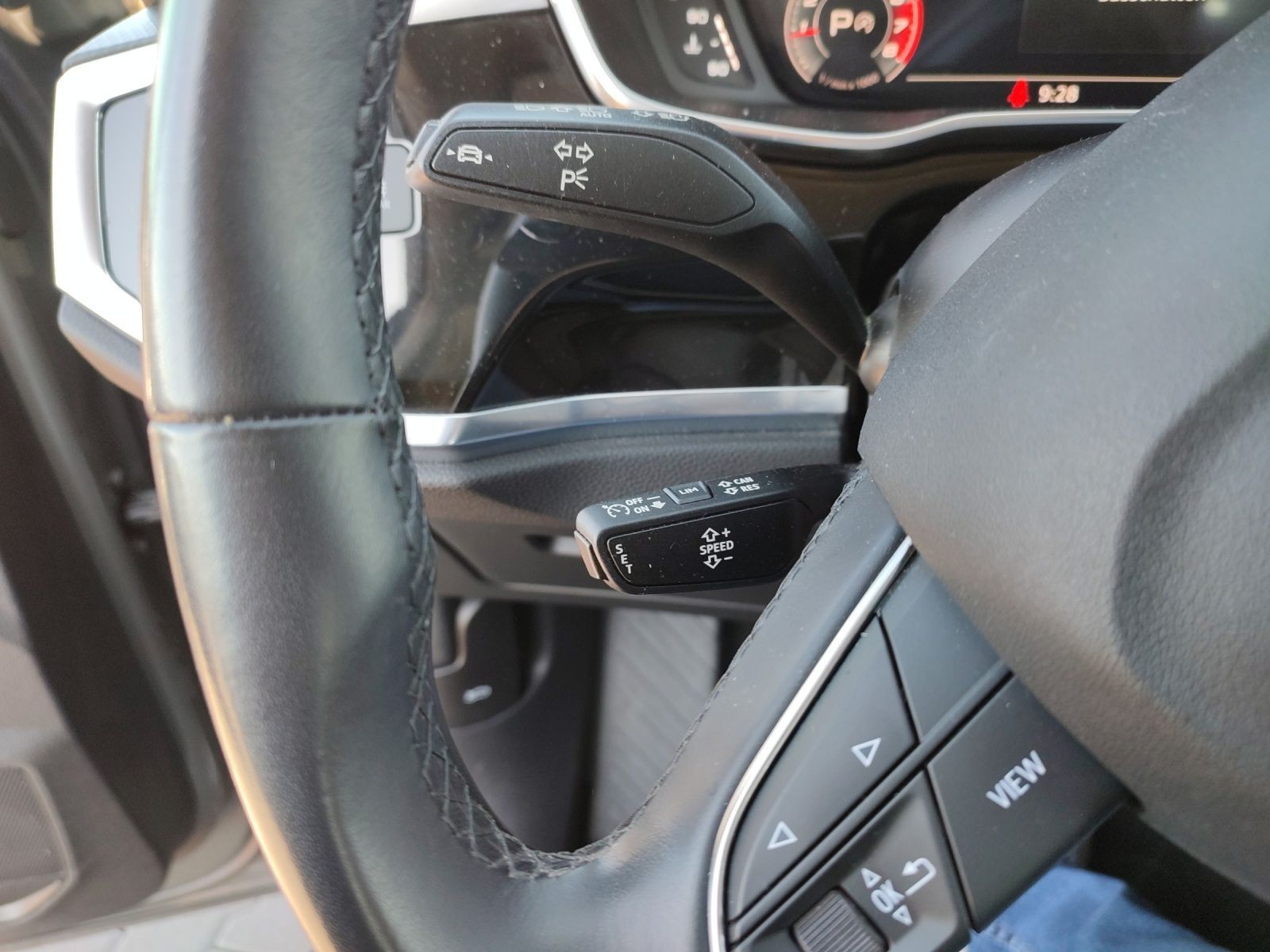Audi Q3 40 TFSI quattro - Samsaru's Car Outlet