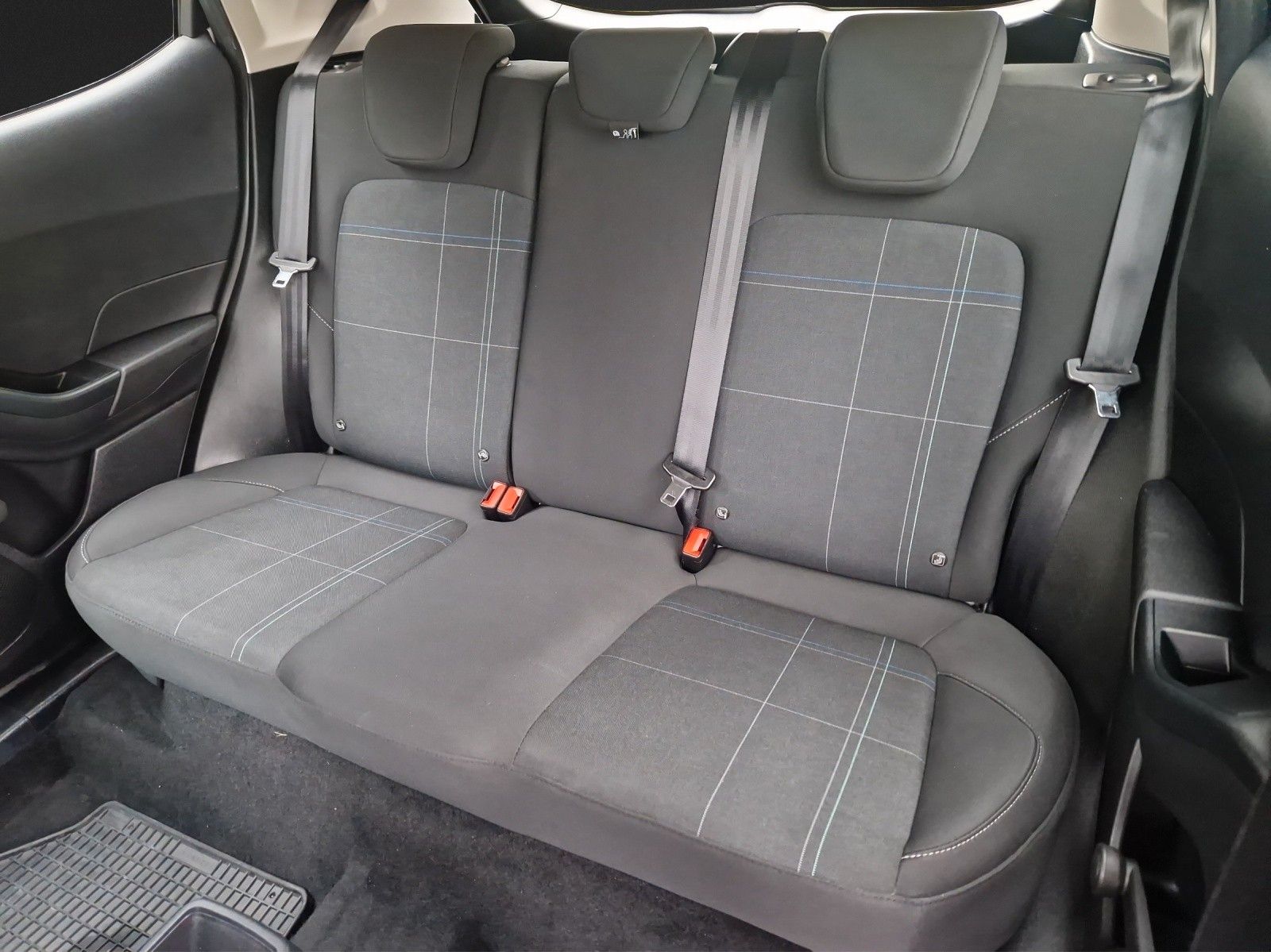 Ford Fiesta Cool & Connect - Samsaru's Car Outlet