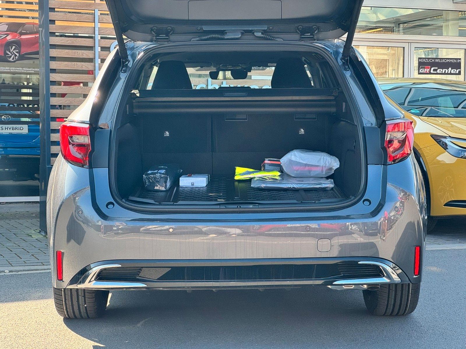 Toyota Corolla 2.0l Teamplayer | el. Heckklappe | LED