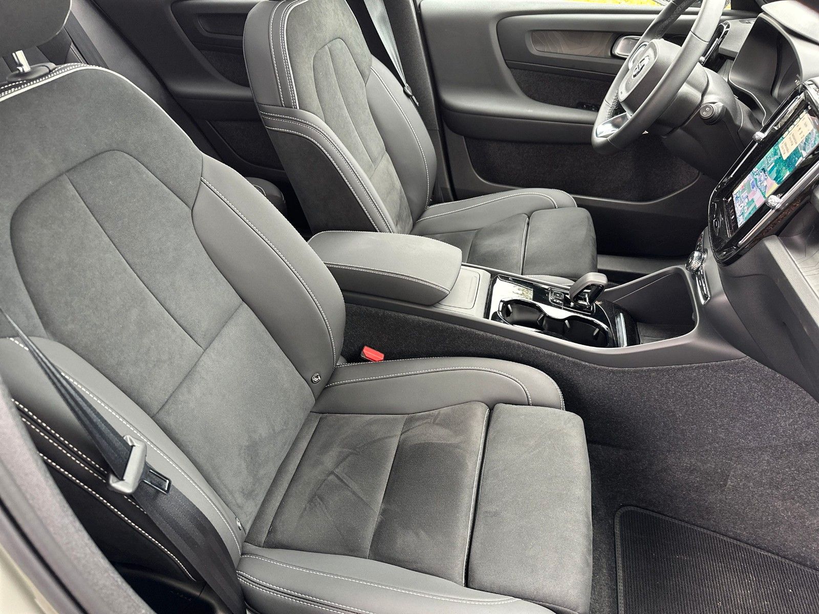 Volvo XC40 Ultimate Recharge Pure Electric AWD, Panor