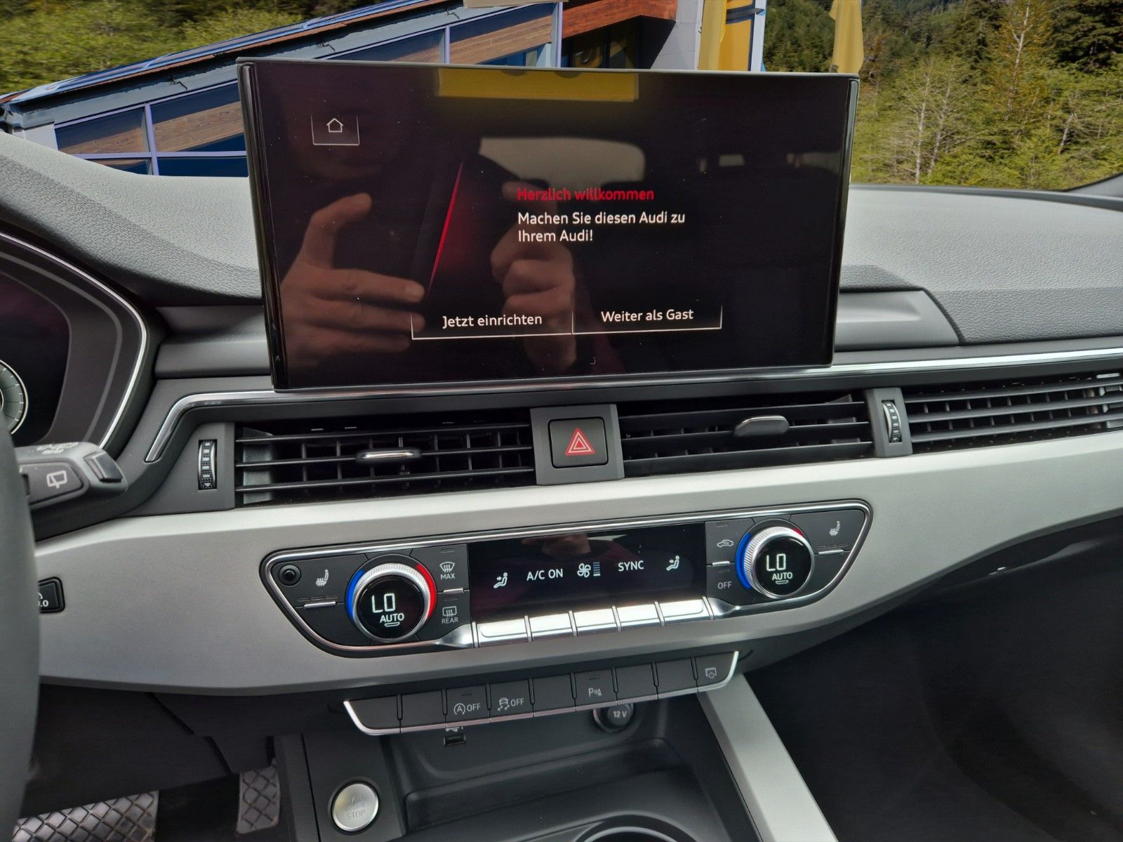 Audi A4 Avant 35 TFSI S line - Samsaru's Car Outlet