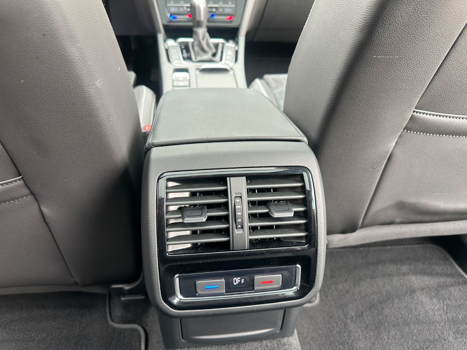 Volkswagen Passat Variant DSG Elegance - Samsaru's Car Outlet