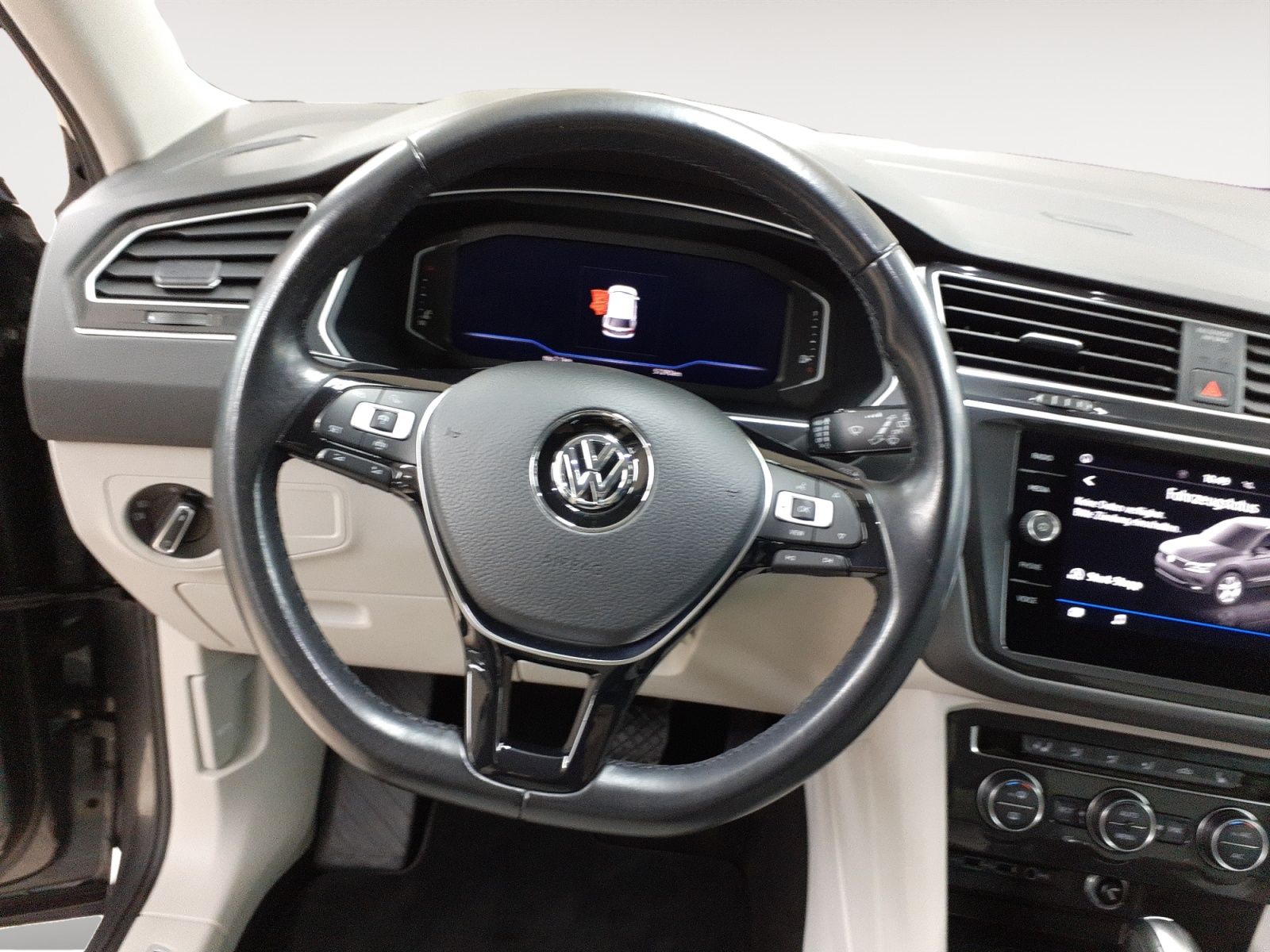 Volkswagen Tiguan 2.0TDI 4Motion Highline - Samsaru's Car Outlet