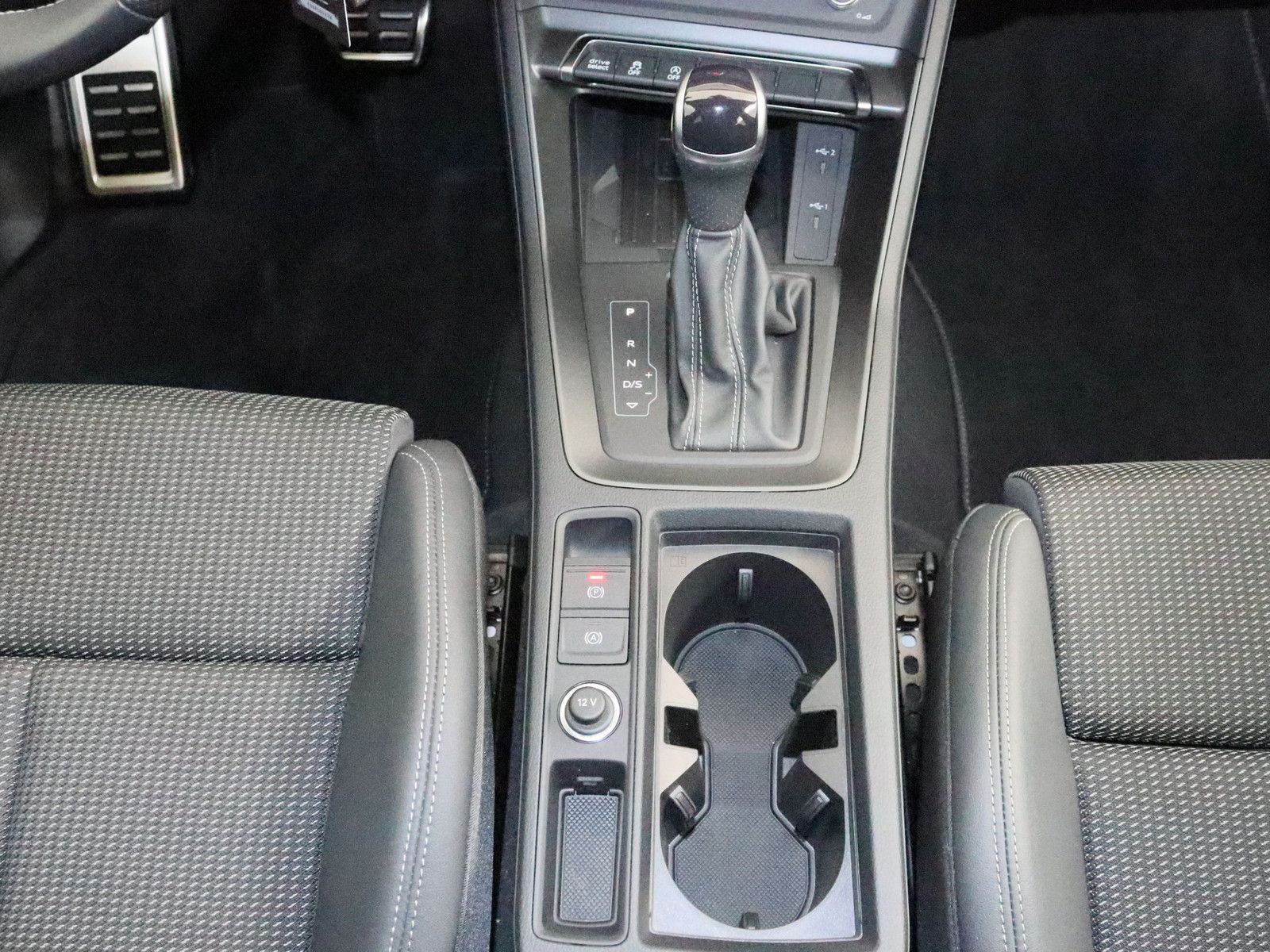 Audi Q3 Sportback 40 TFSI quattro S line - Samsaru's Car Outlet