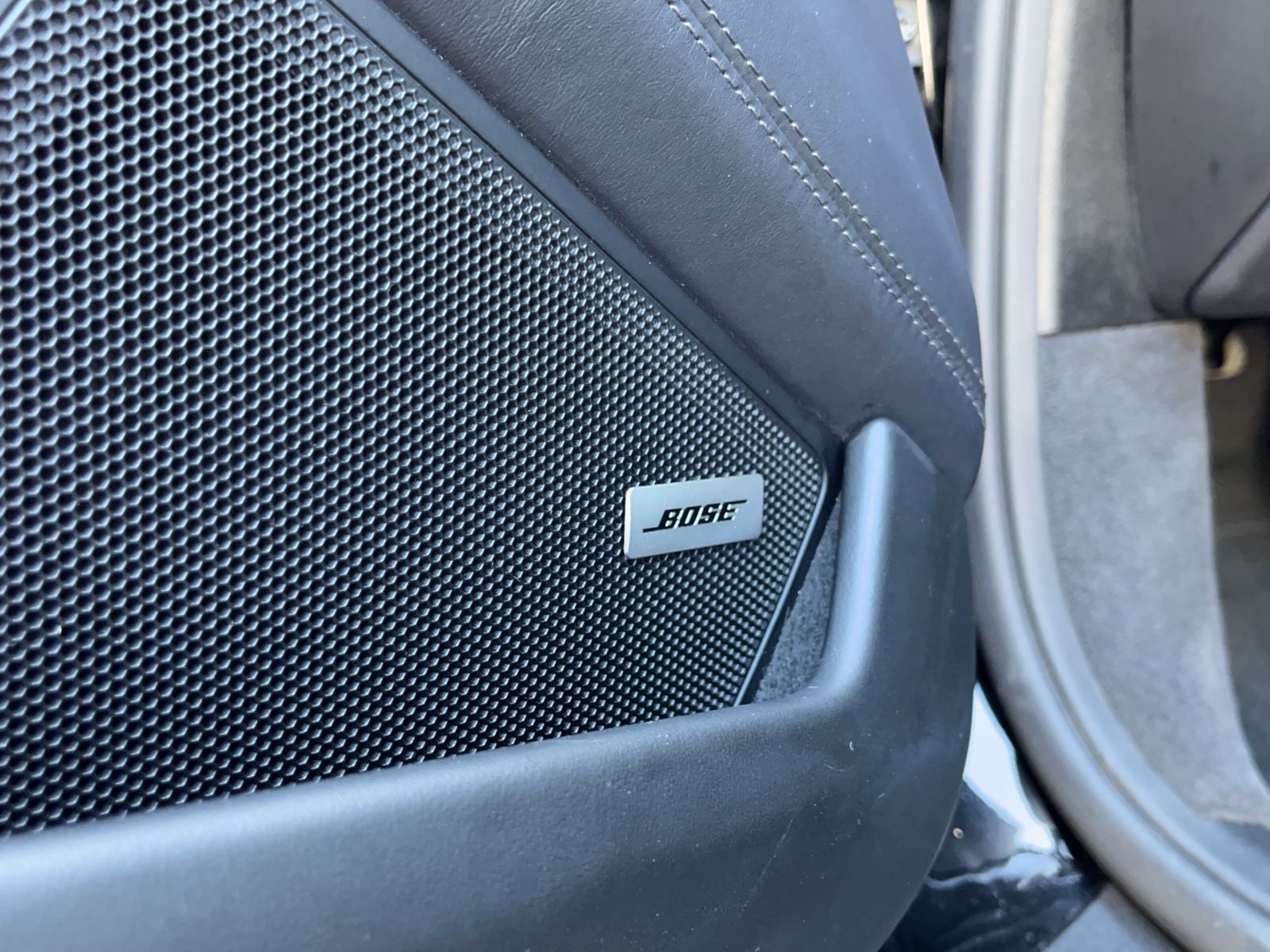 Porsche 992 (911) Carrera 4 GTS Cabriolet - BOSE - ParkA