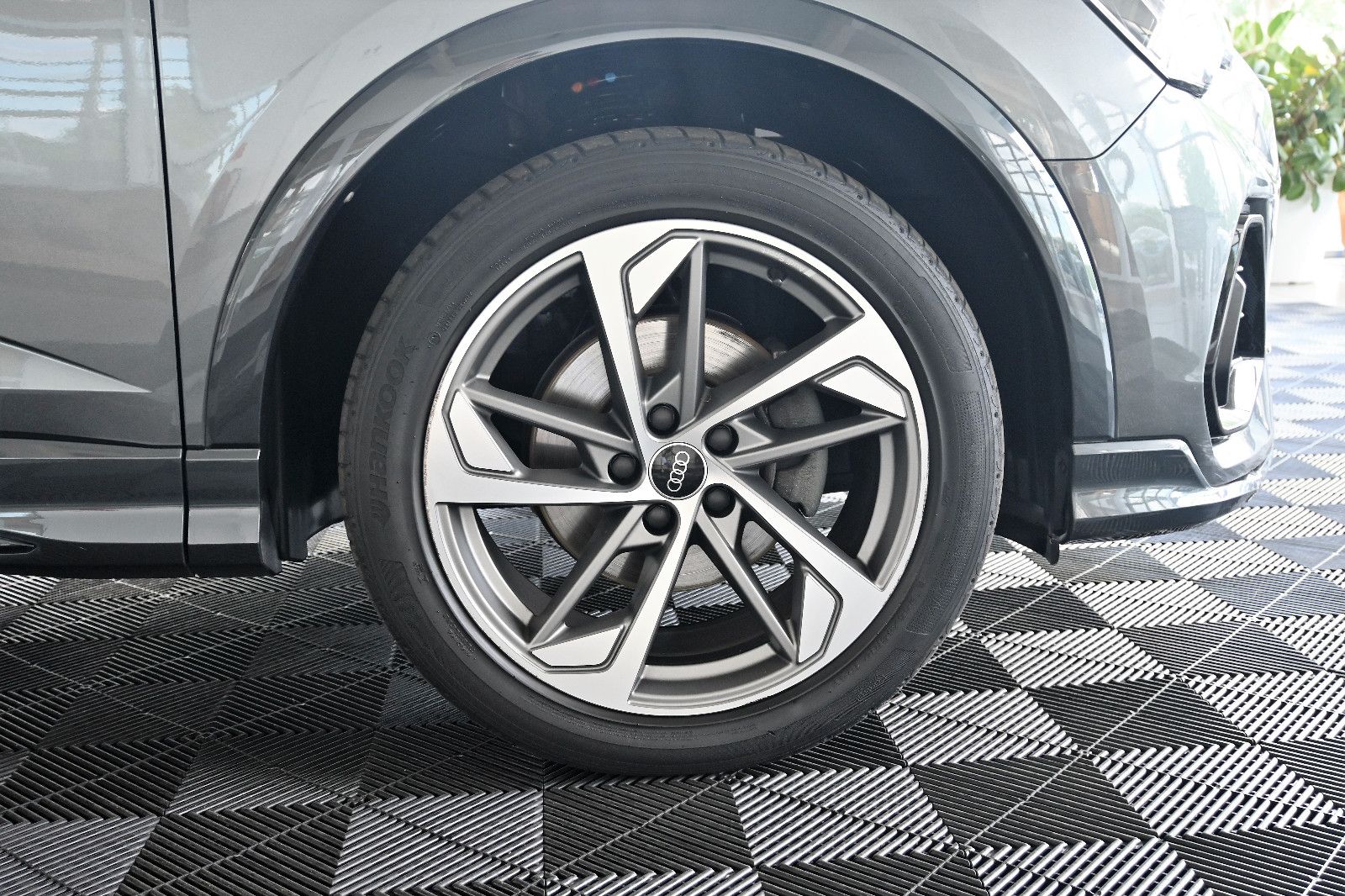 Audi Q3 SB 35 TDI qu S-Line - Samsaru's Car Outlet